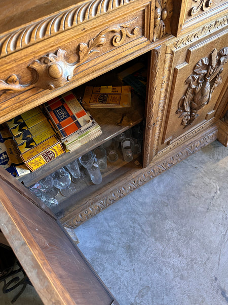 Natural Oak Hunt Cabinet